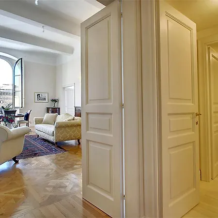 Apartment Palazzo Guidacci Florence